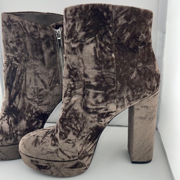 New! GIANNI BINI Didier Velvet Platform Block Heel Booties Size 6 Brown No tag - Picture 2 of 10